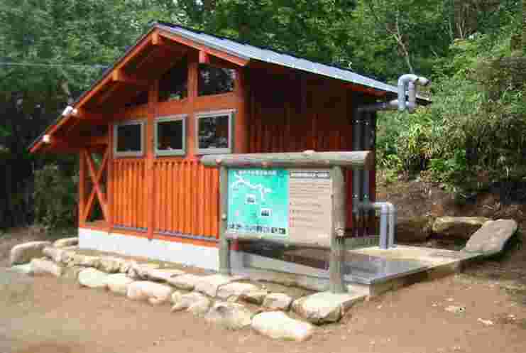 Bio-Toilet in Yunosawa Pass Parking Lot, Koshu City, Yamanashi Prefecture.